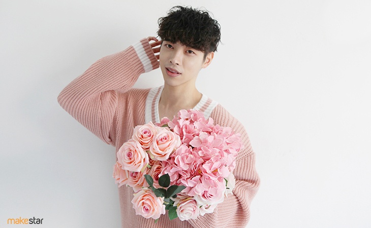 AOORA Single Album Project